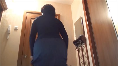 Bayanı yolcu bölmesinden hd sex mobil çıkardı ve bir yayda eğdi