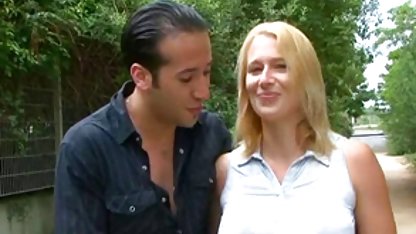 Reid Riley amcık mature porn mobi masturbates ve dick arkadaşına atlar