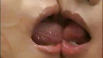 Tatlı dick parmak ve pov oral anal sex mobile seks yapıyor