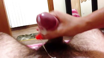 İştah açıcı bir sevgili, abisinin kız arkadaşını duşta koca bir horozla mobil anal sex becerdi