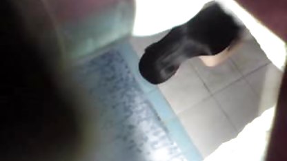 Esmer porn video mobil kamera önünde onu kedi traş masturbates
