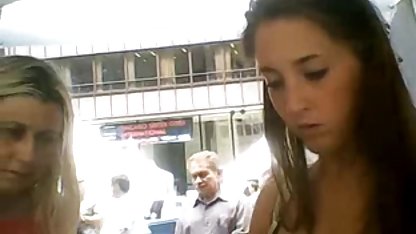 Yüzündeki civcivler için sulu bitenler mobil anal sex