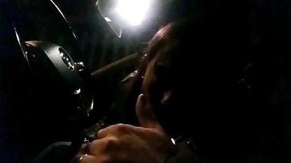 Sigara dumanı, eski püskü koltuk ve gizli mobil olgun porn kamera