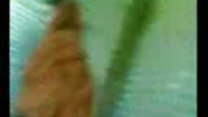 18 yaşındaki Rus kız Vika kanepede bir adam sikikleri bedava mobil porn izle