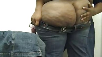 Karısı evde olmasa da, koca ücretsiz porn indir kanepede güzel bir dadıyla hile yapıyor