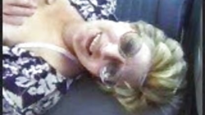 Anne 3gp mobil porn oğlunun kıçını yalıyor ve dick oturur