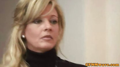 Kitty arkadaşının horoz kamerada oynuyor porn video mobil